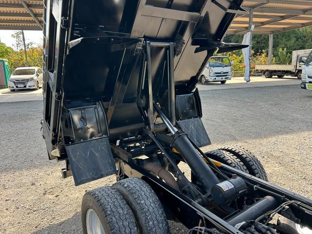 キャンター 全低床ダンプ　１年保証付き　２ｔ　強化ダンプ　ＭＴ車　電動格納ミラー　コボレーン　荷台内寸　長さ３０５０ｍｍ　幅１５９０ｍｍ　フロントフォグランプ　２トン　２トンダンプ　２ｔダンプ　ディーゼルターボ　横滑り防止装置（51枚目）