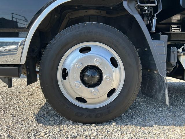 キャンター 全低床ダンプ　１年保証付き　２ｔ　強化ダンプ　ＭＴ車　電動格納ミラー　コボレーン　荷台内寸　長さ３０５０ｍｍ　幅１５９０ｍｍ　フロントフォグランプ　２トン　２トンダンプ　２ｔダンプ　ディーゼルターボ　横滑り防止装置（66枚目）