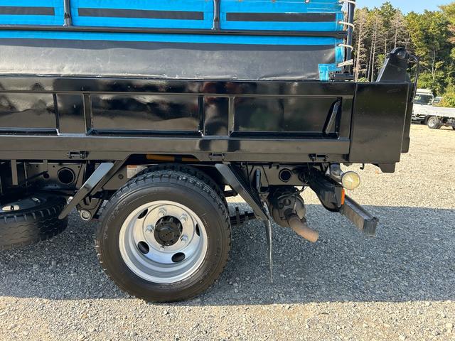 キャンター 全低床ダンプ　１年保証付き　２ｔ　強化ダンプ　ＭＴ車　電動格納ミラー　コボレーン　荷台内寸　長さ３０５０ｍｍ　幅１５９０ｍｍ　フロントフォグランプ　２トン　２トンダンプ　２ｔダンプ　ディーゼルターボ　横滑り防止装置（69枚目）