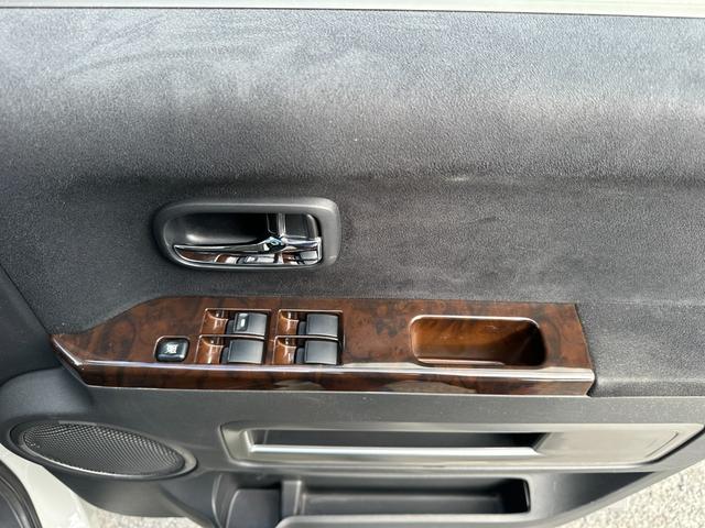 デリカＤ：５ シャモニー　１年保証付き　ワンオーナー　禁煙車　ディーゼルターボ　アルパインフリップダウンモニター　両側電動スライドドア　シートヒーター　ＨＤＭＩ　ナビＴＶ　ＥＴＣ　バックカメラ　Ｂｌｕｅｔｏｏｔｈ　ＡＣ１００Ｖ（10枚目）