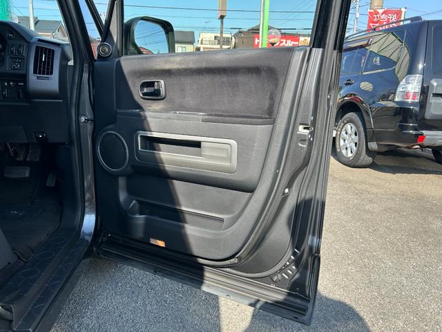 デリカＤ：５ Ｄ　パワーパッケージ　１年保証付き　禁煙車　新品タイヤ４本付き　ディーゼルターボ　運転席・助手席シートヒーター　ナビ　ＴＶ　ＥＴＣ　Ｂｌｕｅｔｏｏｔｈ接続　両側電動スライドドア　電動格納ミラー　Ｗエアコン　７人乗り　４ＷＤ（9枚目）