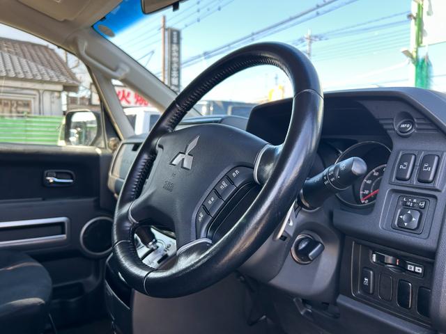 デリカＤ：５ Ｄ　パワーパッケージ　１年保証付き　禁煙車　新品タイヤ４本付き　ディーゼルターボ　運転席・助手席シートヒーター　ナビ　ＴＶ　ＥＴＣ　Ｂｌｕｅｔｏｏｔｈ接続　両側電動スライドドア　電動格納ミラー　Ｗエアコン　７人乗り　４ＷＤ（16枚目）