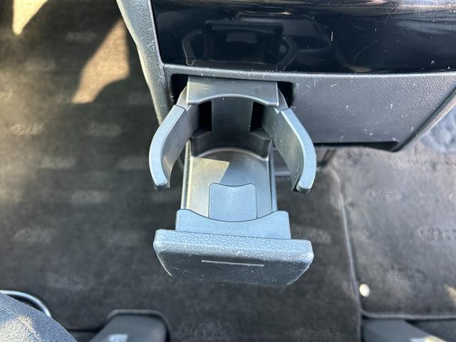 デリカＤ：５ Ｄ　パワーパッケージ　１年保証付き　禁煙車　新品タイヤ４本付き　ディーゼルターボ　運転席・助手席シートヒーター　ナビ　ＴＶ　ＥＴＣ　Ｂｌｕｅｔｏｏｔｈ接続　両側電動スライドドア　電動格納ミラー　Ｗエアコン　７人乗り　４ＷＤ（25枚目）