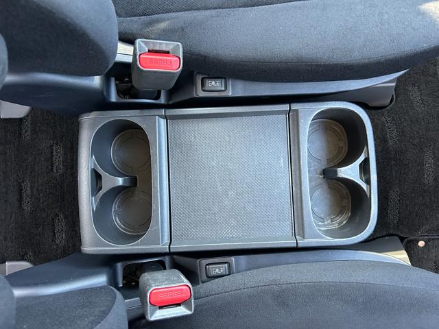 デリカＤ：５ Ｄ　パワーパッケージ　１年保証付き　禁煙車　新品タイヤ４本付き　ディーゼルターボ　運転席・助手席シートヒーター　ナビ　ＴＶ　ＥＴＣ　Ｂｌｕｅｔｏｏｔｈ接続　両側電動スライドドア　電動格納ミラー　Ｗエアコン　７人乗り　４ＷＤ（27枚目）