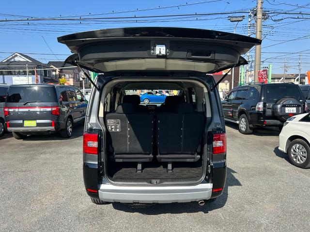 デリカＤ：５ Ｄ　パワーパッケージ　１年保証付き　禁煙車　新品タイヤ４本付き　ディーゼルターボ　運転席・助手席シートヒーター　ナビ　ＴＶ　ＥＴＣ　Ｂｌｕｅｔｏｏｔｈ接続　両側電動スライドドア　電動格納ミラー　Ｗエアコン　７人乗り　４ＷＤ（58枚目）