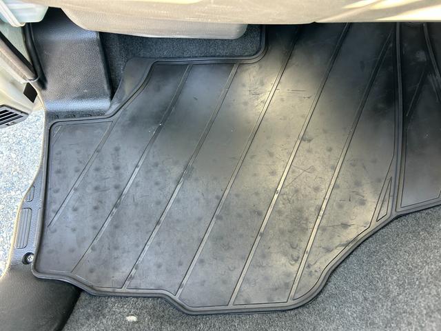 キャンター 全低床　１年保証付き　禁煙車　２ｔ　ＡＴ車　ディーゼルターボ　電動格納ミラー　荷台内寸　長さ３１００ｍｍ　幅１６００ｍｍ　荷台木製　坂道発進補助装置付　２トン　２トントラック　標準　平ボディ　荷台鉄板張り可能（38枚目）