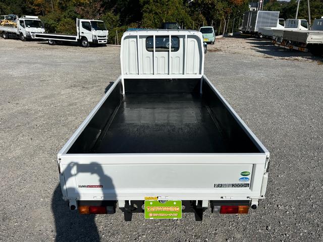 キャンター 全低床　１年保証付き　禁煙車　２ｔ　ＡＴ車　ディーゼルターボ　電動格納ミラー　荷台内寸　長さ３１００ｍｍ　幅１６００ｍｍ　荷台木製　坂道発進補助装置付　２トン　２トントラック　標準　平ボディ　荷台鉄板張り可能（52枚目）