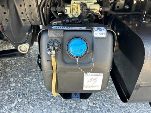 キャンター 全低床　１年保証付き　禁煙車　２ｔ　ＡＴ車　ディーゼルターボ　電動格納ミラー　荷台内寸　長さ３１００ｍｍ　幅１６００ｍｍ　荷台木製　坂道発進補助装置付　２トン　２トントラック　標準　平ボディ　荷台鉄板張り可能（80枚目）