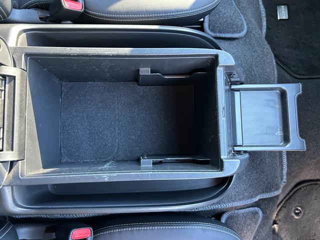 ハイエースバン スーパーＧＬ　ダークプライムＩＩ　１年保証付き　禁煙車　マルチロールトランスポーター　ディーゼルターボ　トヨタセーフティセンス　アルパインナビ　ＴＶ　ＥＴＣ　バックカメラ　デジタルインナーミラー　ＡＣ１００Ｖ　Ｂｌｕｅｔｏｏｔｈ接続可（27枚目）