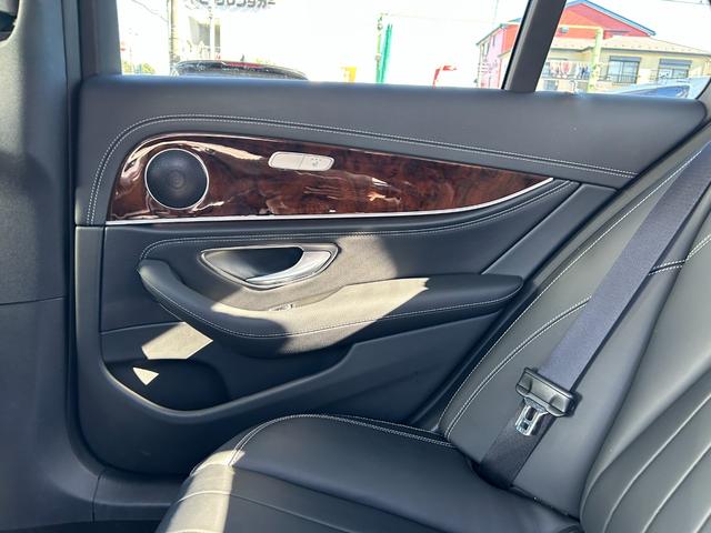 Ｅクラス Ｅ４００　４マチック　エクスクルーシブ　１年保証付き　４ＷＤ　ワンオーナー　禁煙車　シートヒーター　アラウンドビューモニター　パワートランク　レーダーセーフティパッケージ　ナビＴＶ　ＥＴＣ　Ｂｌｕｅｔｏｏｔｈ　フロント・サイド・バックカメラ（55枚目）