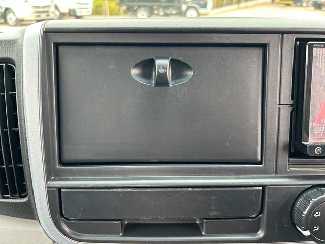 キャンター 全低床　１年保証付き　２ｔ　ＡＴ車　ディーゼルターボ　電動格納ミラー　荷台内寸長さ３１００ｍｍ　幅１６００ｍｍ　ナビ　ＴＶ　ＥＴＣ　坂道発進補助装置付　２トン　２トントラック　平ボディ　荷台鉄板張り　キーレス（26枚目）