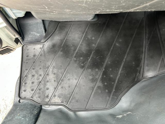 キャンター 全低床　１年保証付き　２ｔ　ＡＴ車　ディーゼルターボ　電動格納ミラー　荷台内寸長さ３１００ｍｍ　幅１６００ｍｍ　ナビ　ＴＶ　ＥＴＣ　坂道発進補助装置付　２トン　２トントラック　平ボディ　荷台鉄板張り　キーレス（37枚目）