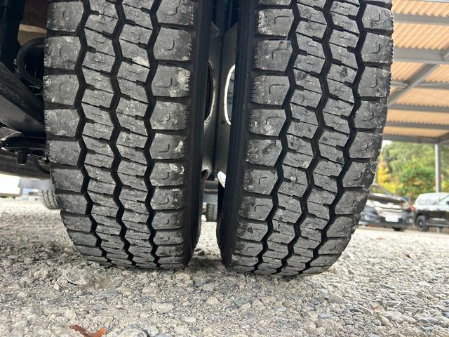 キャンター 全低床　１年保証付き　２ｔ　ＡＴ車　ディーゼルターボ　電動格納ミラー　荷台内寸長さ３１００ｍｍ　幅１６００ｍｍ　ナビ　ＴＶ　ＥＴＣ　坂道発進補助装置付　２トン　２トントラック　平ボディ　荷台鉄板張り　キーレス（75枚目）