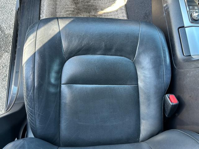 ランドクルーザー ＡＸ　Ｇセレクション　１年保証付き　禁煙車　サンルーフ　黒本革シート　４ＷＤ　前席シートヒーター　ステアリングヒーター　電動シート　Ｂｌｕｅｔｏｏｔｈ接続　ナビ　ＴＶ　ＥＴＣ　バックカメラ　ドライブレコーダー　ＡＣ１００Ｖ（39枚目）