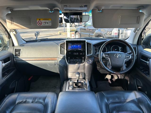 ランドクルーザー ＡＸ　Ｇセレクション　１年保証付き　禁煙車　サンルーフ　黒本革シート　４ＷＤ　前席シートヒーター　ステアリングヒーター　電動シート　Ｂｌｕｅｔｏｏｔｈ接続　ナビ　ＴＶ　ＥＴＣ　バックカメラ　ドライブレコーダー　ＡＣ１００Ｖ（42枚目）