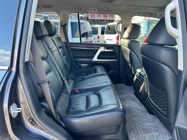 ランドクルーザー ＡＸ　Ｇセレクション　１年保証付き　禁煙車　サンルーフ　黒本革シート　４ＷＤ　前席シートヒーター　ステアリングヒーター　電動シート　Ｂｌｕｅｔｏｏｔｈ接続　ナビ　ＴＶ　ＥＴＣ　バックカメラ　ドライブレコーダー　ＡＣ１００Ｖ（45枚目）