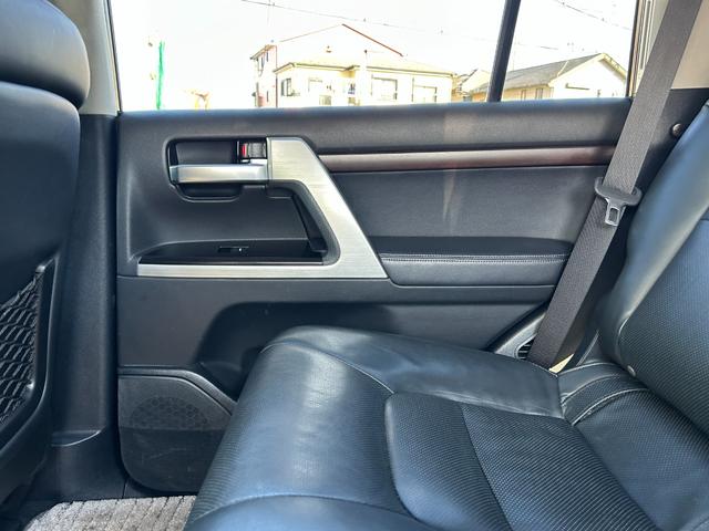 ランドクルーザー ＡＸ　Ｇセレクション　１年保証付き　禁煙車　サンルーフ　黒本革シート　４ＷＤ　前席シートヒーター　ステアリングヒーター　電動シート　Ｂｌｕｅｔｏｏｔｈ接続　ナビ　ＴＶ　ＥＴＣ　バックカメラ　ドライブレコーダー　ＡＣ１００Ｖ（53枚目）