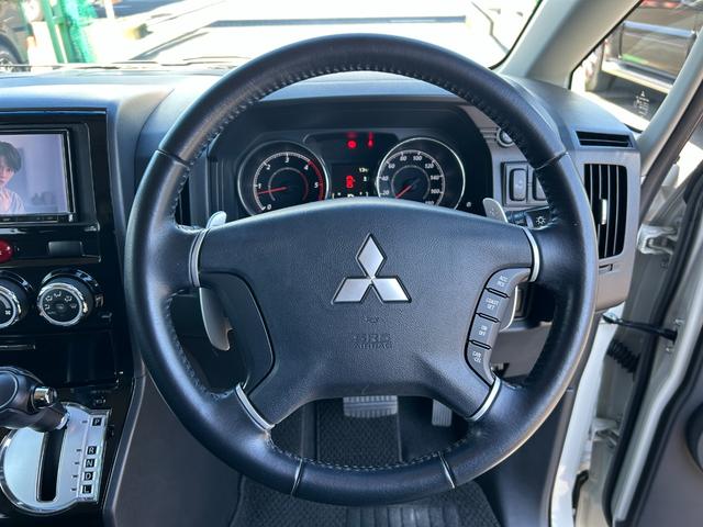 デリカＤ：５ Ｄ　パワーパッケージ　１年保証付き　ワンオーナー　禁煙車　４ＷＤ　アルパインフリップダウンモニター　ＡＣ１００Ｖ　シートヒーター　ナビＴＶ　ＥＴＣ　バックカメラ　Ｂｌｕｅｔｏｏｔｈ　ドライブレコーダー　両側電動スライドドア（14枚目）