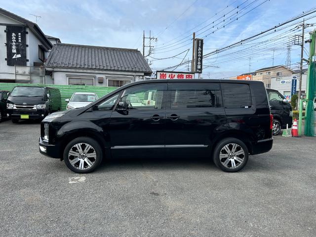 デリカD:5 G パワーパッケージ 1年保証付き 禁煙車 後席モニター アラウンドビューモニター シートヒーター AC100V 両側電動スライドドア ナビTV ETC バックカメラ 前後ドライブレコーダー Bluetooth接続 8人乗(4枚目)