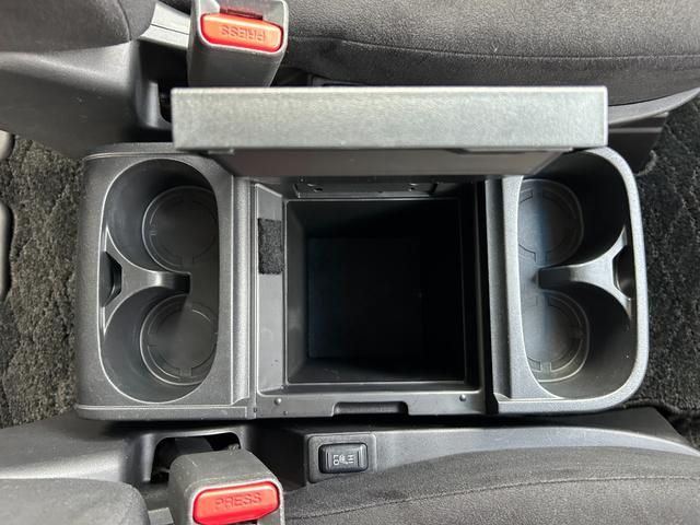 デリカD:5 G パワーパッケージ 1年保証付き 禁煙車 後席モニター アラウンドビューモニター シートヒーター AC100V 両側電動スライドドア ナビTV ETC バックカメラ 前後ドライブレコーダー Bluetooth接続 8人乗(30枚目)