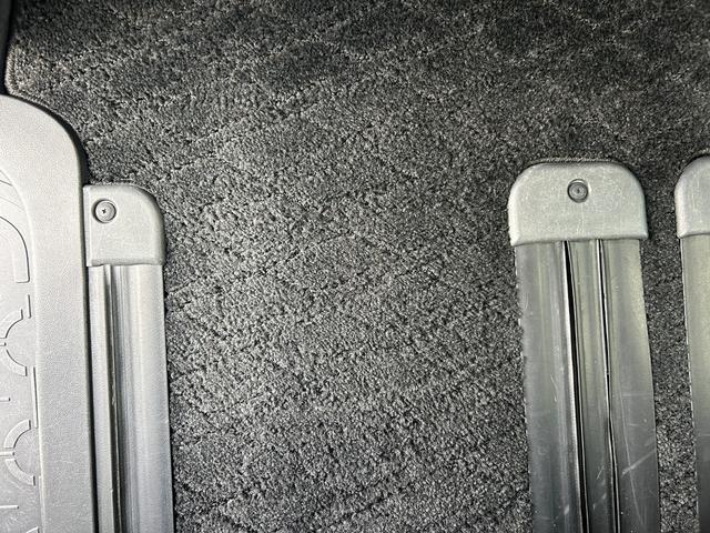 デリカD:5 G パワーパッケージ 1年保証付き 禁煙車 後席モニター アラウンドビューモニター シートヒーター AC100V 両側電動スライドドア ナビTV ETC バックカメラ 前後ドライブレコーダー Bluetooth接続 8人乗(55枚目)