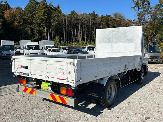フォワード 　１年保証付き　４ｔ　ワイドロング　全低床　ＭＴ車　ワンオーナー　荷台内寸　長さ４２４０ｍｍ　幅２１５０ｍｍ　荷台鉄板張り　電動格納ミラー（5枚目）