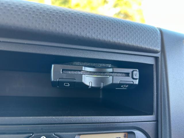 フォワード 　１年保証付き　４ｔ　ワイドロング　全低床　ＭＴ車　ワンオーナー　荷台内寸　長さ４２４０ｍｍ　幅２１５０ｍｍ　荷台鉄板張り　電動格納ミラー（19枚目）