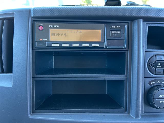 フォワード 　１年保証付き　４ｔ　ワイドロング　全低床　ＭＴ車　ワンオーナー　荷台内寸　長さ４２４０ｍｍ　幅２１５０ｍｍ　荷台鉄板張り　電動格納ミラー（21枚目）