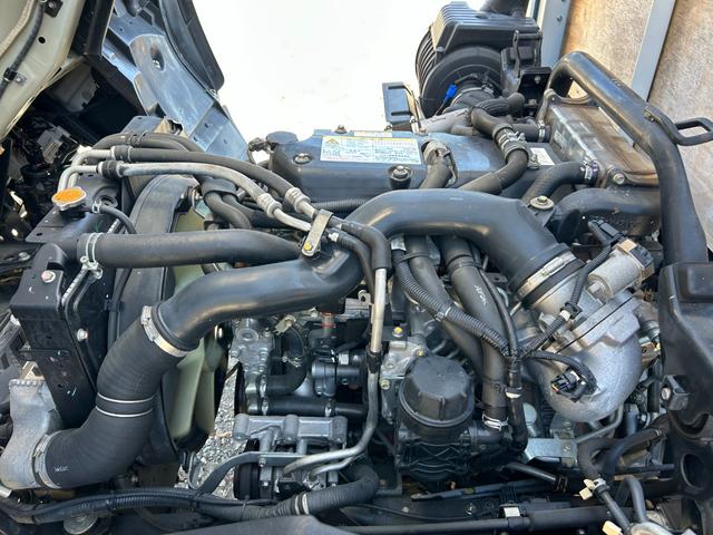 フォワード 　１年保証付き　４ｔ　ワイドロング　全低床　ＭＴ車　ワンオーナー　荷台内寸　長さ４２４０ｍｍ　幅２１５０ｍｍ　荷台鉄板張り　電動格納ミラー（37枚目）