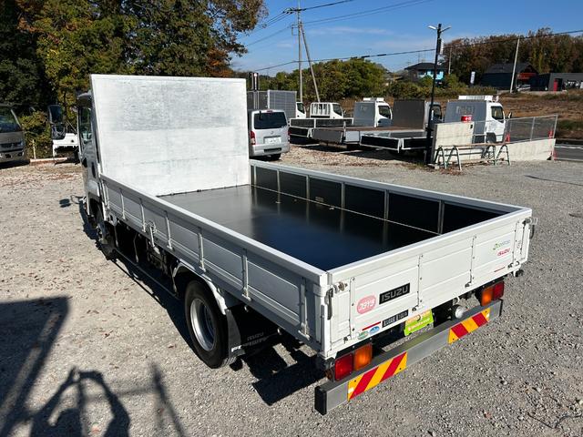 フォワード 　１年保証付き　４ｔ　ワイドロング　全低床　ＭＴ車　ワンオーナー　荷台内寸　長さ４２４０ｍｍ　幅２１５０ｍｍ　荷台鉄板張り　電動格納ミラー（43枚目）