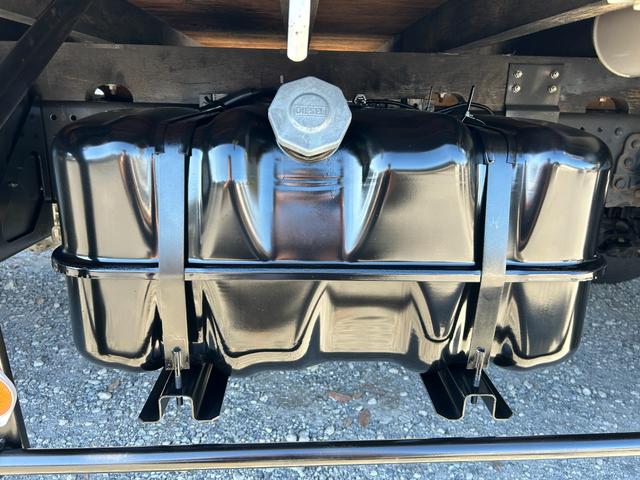 フォワード 　１年保証付き　４ｔ　ワイドロング　全低床　ＭＴ車　ワンオーナー　荷台内寸　長さ４２４０ｍｍ　幅２１５０ｍｍ　荷台鉄板張り　電動格納ミラー（60枚目）