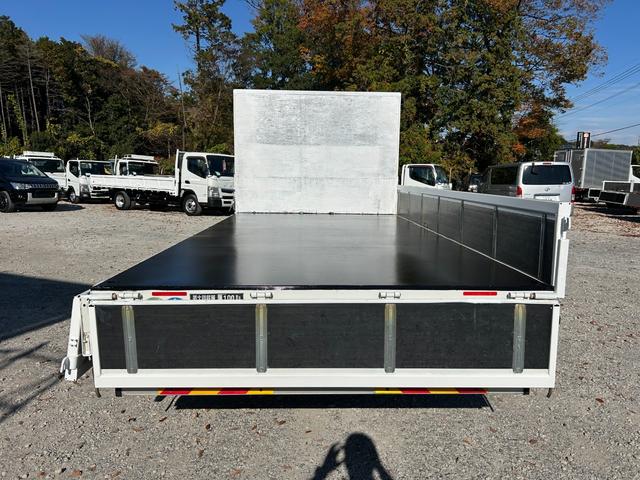 フォワード 　１年保証付き　４ｔ　ワイドロング　全低床　ＭＴ車　ワンオーナー　荷台内寸　長さ４２４０ｍｍ　幅２１５０ｍｍ　荷台鉄板張り　電動格納ミラー（74枚目）