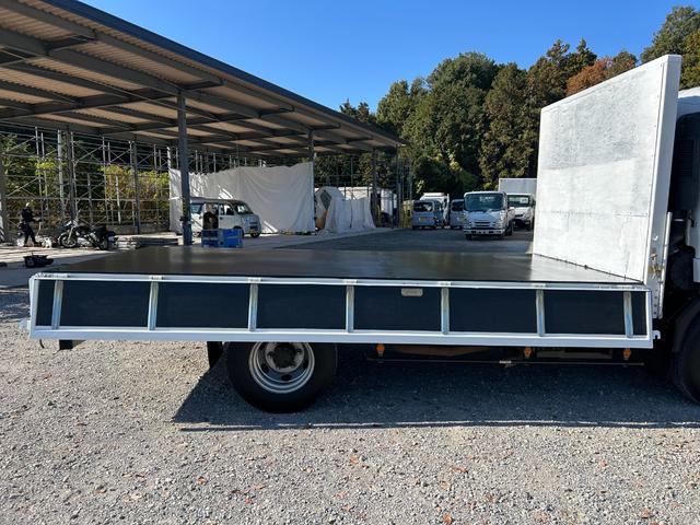 フォワード 　１年保証付き　４ｔ　ワイドロング　全低床　ＭＴ車　ワンオーナー　荷台内寸　長さ４２４０ｍｍ　幅２１５０ｍｍ　荷台鉄板張り　電動格納ミラー（75枚目）