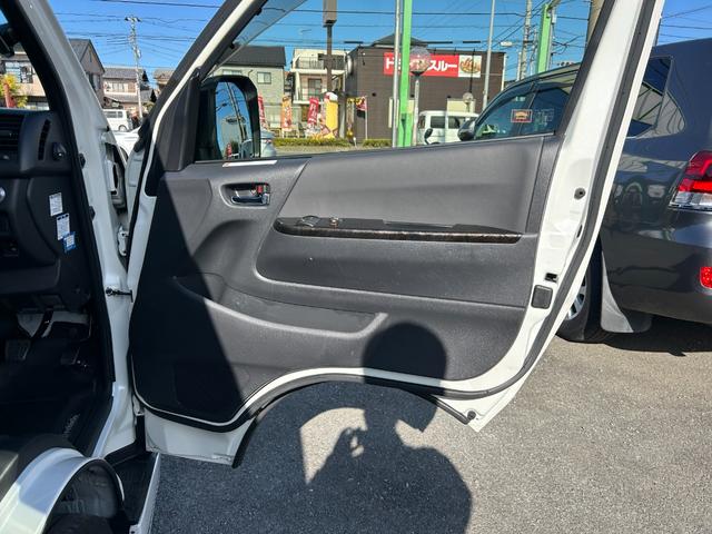 ハイエースバン スーパーGL ダークプライムII 1年保証付き 禁煙車 ディーゼルターボ トヨタセーフティセンス パノラミックビューモニター AC100V ナビTV ETC バックカメラ Bluetooth接続 Wエアコン LEDヘッドライト エアロ(9枚目)