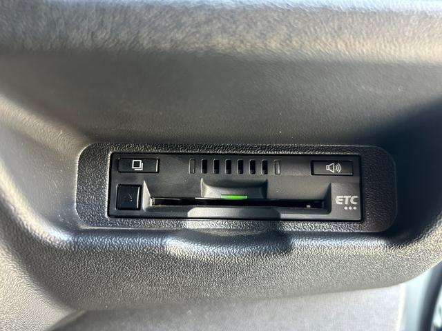 ハイエースバン スーパーGL ダークプライムII 1年保証付き 禁煙車 ディーゼルターボ トヨタセーフティセンス パノラミックビューモニター AC100V ナビTV ETC バックカメラ Bluetooth接続 Wエアコン LEDヘッドライト エアロ(18枚目)