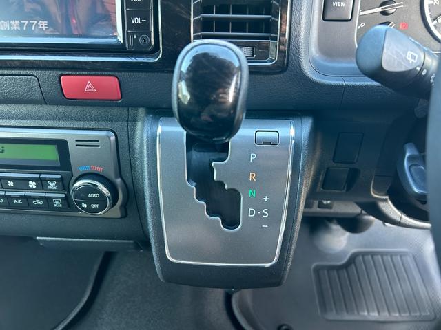 ハイエースバン スーパーGL ダークプライムII 1年保証付き 禁煙車 ディーゼルターボ トヨタセーフティセンス パノラミックビューモニター AC100V ナビTV ETC バックカメラ Bluetooth接続 Wエアコン LEDヘッドライト エアロ(25枚目)