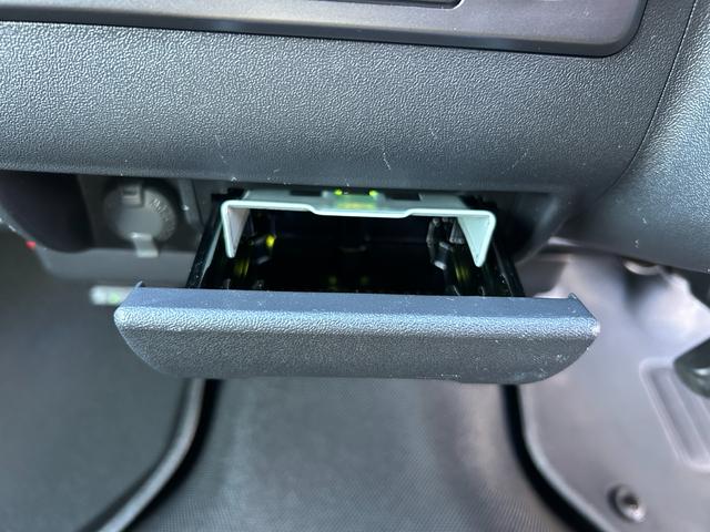 ハイエースバン スーパーGL ダークプライムII 1年保証付き 禁煙車 ディーゼルターボ トヨタセーフティセンス パノラミックビューモニター AC100V ナビTV ETC バックカメラ Bluetooth接続 Wエアコン LEDヘッドライト エアロ(28枚目)