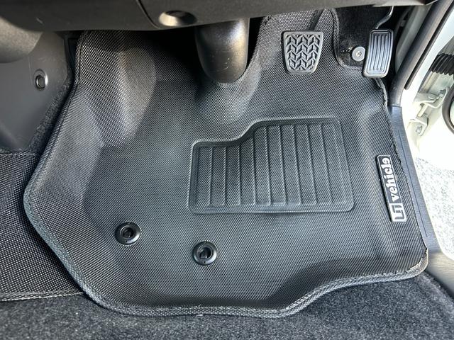 ハイエースバン スーパーGL ダークプライムII 1年保証付き 禁煙車 ディーゼルターボ トヨタセーフティセンス パノラミックビューモニター AC100V ナビTV ETC バックカメラ Bluetooth接続 Wエアコン LEDヘッドライト エアロ(35枚目)