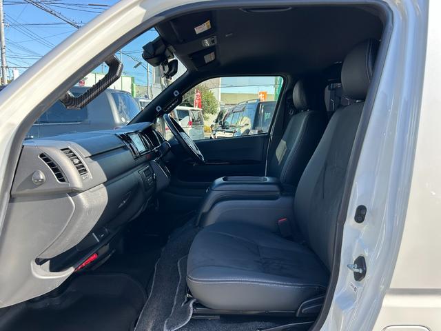 ハイエースバン スーパーGL ダークプライムII 1年保証付き 禁煙車 ディーゼルターボ トヨタセーフティセンス パノラミックビューモニター AC100V ナビTV ETC バックカメラ Bluetooth接続 Wエアコン LEDヘッドライト エアロ(39枚目)