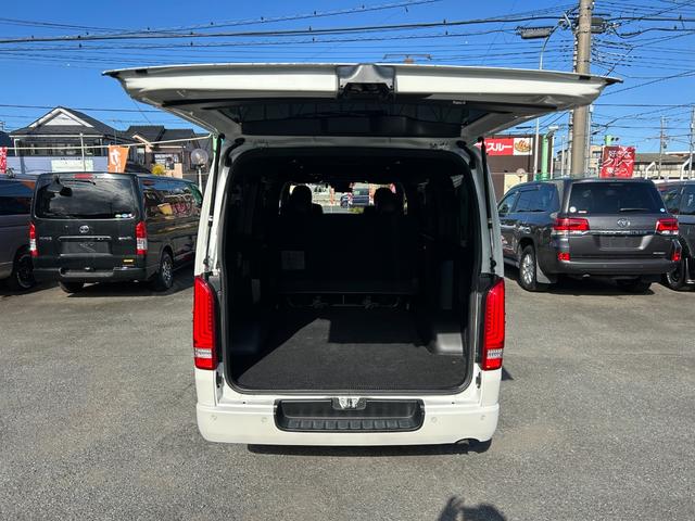 ハイエースバン スーパーGL ダークプライムII 1年保証付き 禁煙車 ディーゼルターボ トヨタセーフティセンス パノラミックビューモニター AC100V ナビTV ETC バックカメラ Bluetooth接続 Wエアコン LEDヘッドライト エアロ(58枚目)