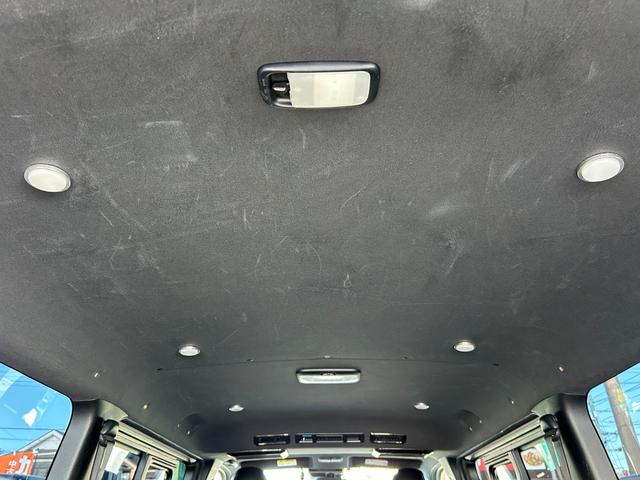 ハイエースバン スーパーGL ダークプライムII 1年保証付き 禁煙車 ディーゼルターボ トヨタセーフティセンス パノラミックビューモニター AC100V ナビTV ETC バックカメラ Bluetooth接続 Wエアコン LEDヘッドライト エアロ(62枚目)