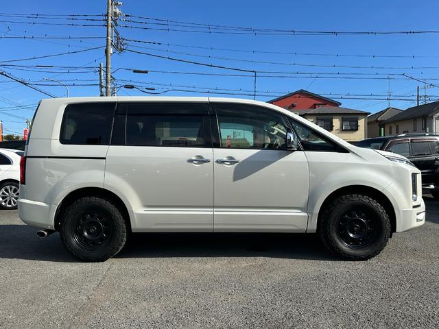 デリカD:5 P 1年保証付き 4WD ワンオーナー アラウンドビューモニター シートヒーター 電動シート 電動リアゲート サイドステップ 寒冷地仕様 両側電動スライド 電動ステップ ハンドルヒーター USB HDMI(4枚目)