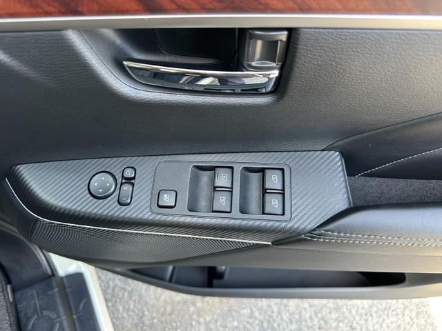 デリカD:5 P 1年保証付き 4WD ワンオーナー アラウンドビューモニター シートヒーター 電動シート 電動リアゲート サイドステップ 寒冷地仕様 両側電動スライド 電動ステップ ハンドルヒーター USB HDMI(10枚目)