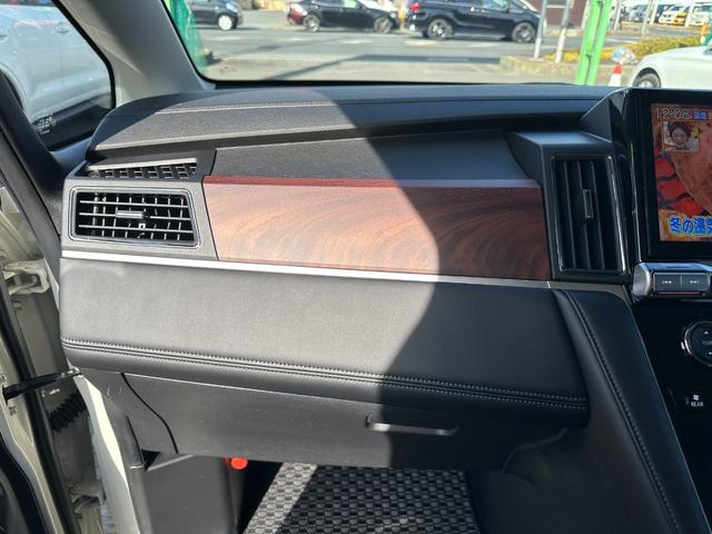 デリカD:5 P 1年保証付き 4WD ワンオーナー アラウンドビューモニター シートヒーター 電動シート 電動リアゲート サイドステップ 寒冷地仕様 両側電動スライド 電動ステップ ハンドルヒーター USB HDMI(41枚目)