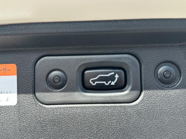 デリカD:5 P 1年保証付き 4WD ワンオーナー アラウンドビューモニター シートヒーター 電動シート 電動リアゲート サイドステップ 寒冷地仕様 両側電動スライド 電動ステップ ハンドルヒーター USB HDMI(63枚目)