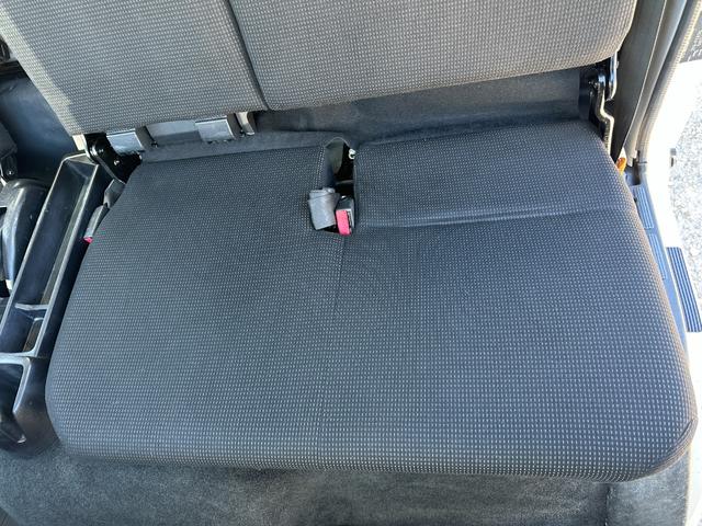 キャンター ワイドキャブロング全低床　１年保証付き　４ｔ　ワイド超ロング　ＡＴ車　バックカメラ　積載量４２５０ｋｇ　荷台内寸　長さ５０００ｍｍ　幅２０８０ｍｍ　荷台鉄板張り　ＥＴＣ　準中型免許対応車　キーレス　４トントラック　ワイドロング（32枚目）