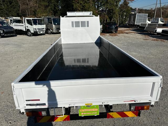 キャンター ワイドキャブロング全低床　１年保証付き　４ｔ　ワイド超ロング　ＡＴ車　バックカメラ　積載量４２５０ｋｇ　荷台内寸　長さ５０００ｍｍ　幅２０８０ｍｍ　荷台鉄板張り　ＥＴＣ　準中型免許対応車　キーレス　４トントラック　ワイドロング（38枚目）