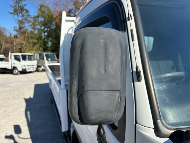 キャンター ワイドキャブロング全低床　１年保証付き　４ｔ　ワイド超ロング　ＡＴ車　バックカメラ　積載量４２５０ｋｇ　荷台内寸　長さ５０００ｍｍ　幅２０８０ｍｍ　荷台鉄板張り　ＥＴＣ　準中型免許対応車　キーレス　４トントラック　ワイドロング（55枚目）