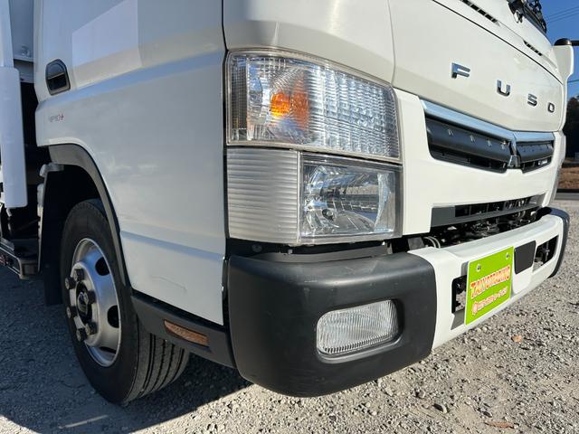 キャンター ワイドキャブロング全低床　１年保証付き　４ｔ　ワイド超ロング　ＡＴ車　バックカメラ　積載量４２５０ｋｇ　荷台内寸　長さ５０００ｍｍ　幅２０８０ｍｍ　荷台鉄板張り　ＥＴＣ　準中型免許対応車　キーレス　４トントラック　ワイドロング（56枚目）