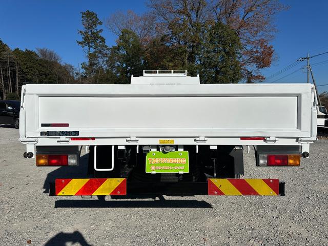 キャンター ワイドキャブロング全低床　１年保証付き　４ｔ　ワイド超ロング　ＡＴ車　バックカメラ　積載量４２５０ｋｇ　荷台内寸　長さ５０００ｍｍ　幅２０８０ｍｍ　荷台鉄板張り　ＥＴＣ　準中型免許対応車　キーレス　４トントラック　ワイドロング（68枚目）